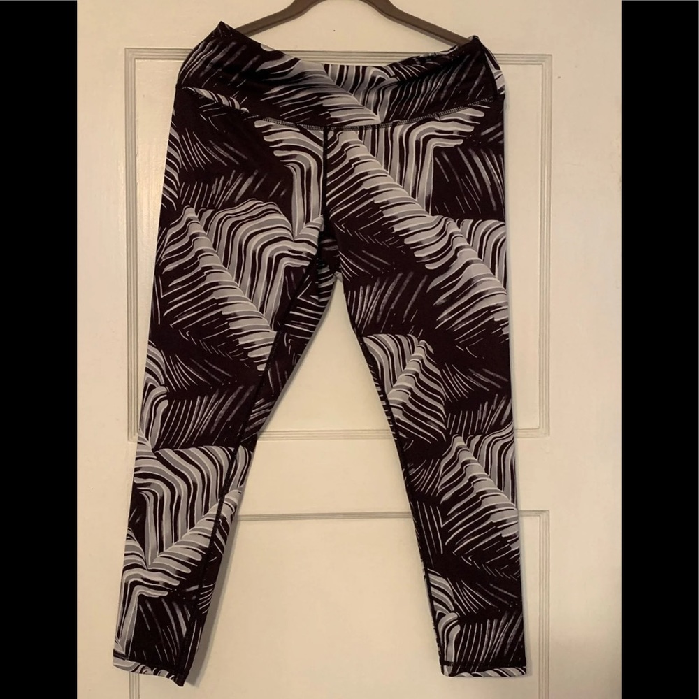 *SOLD* Z by Zella Leggings